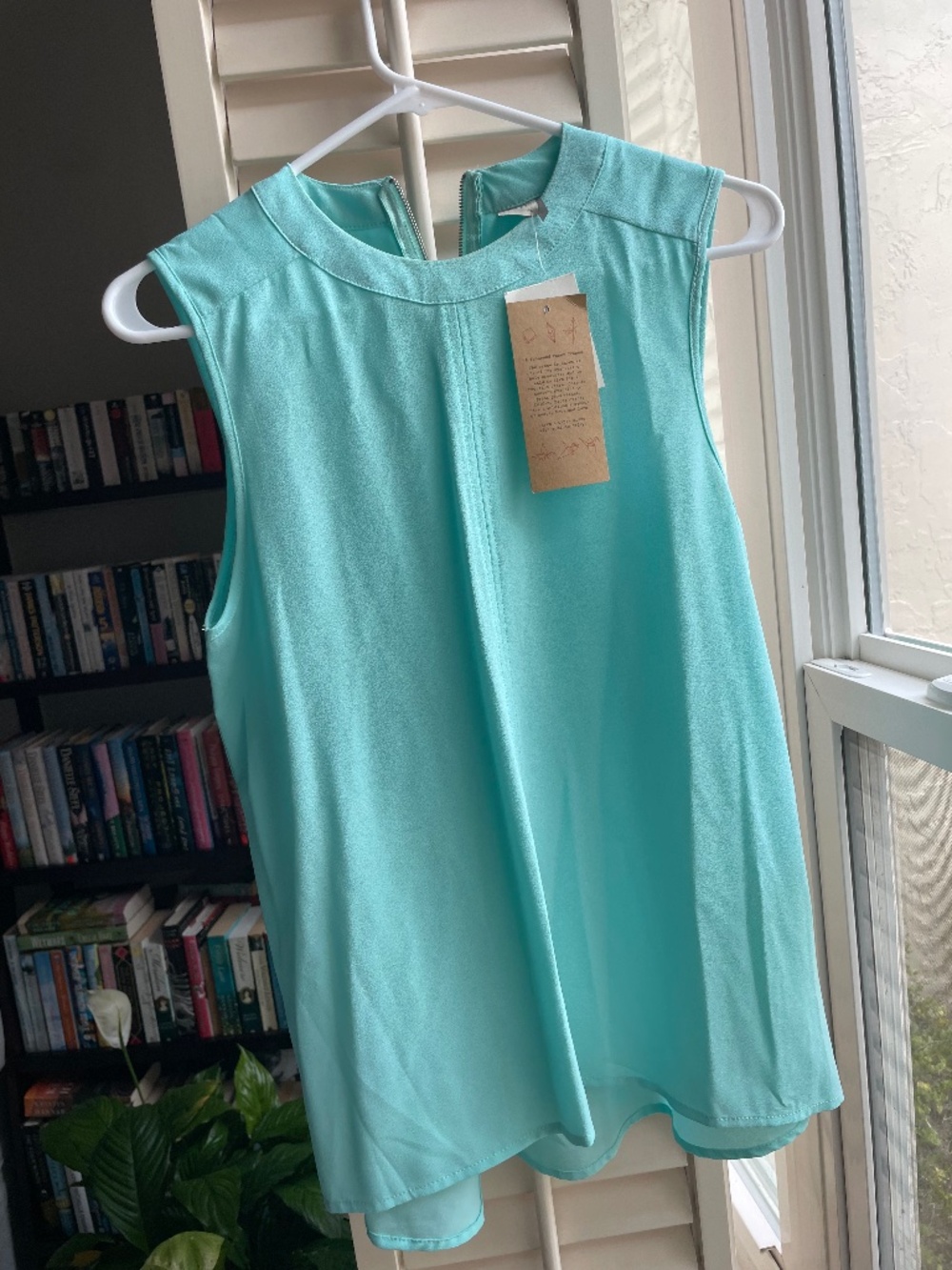 Paper Crane mint green blouse size medium
